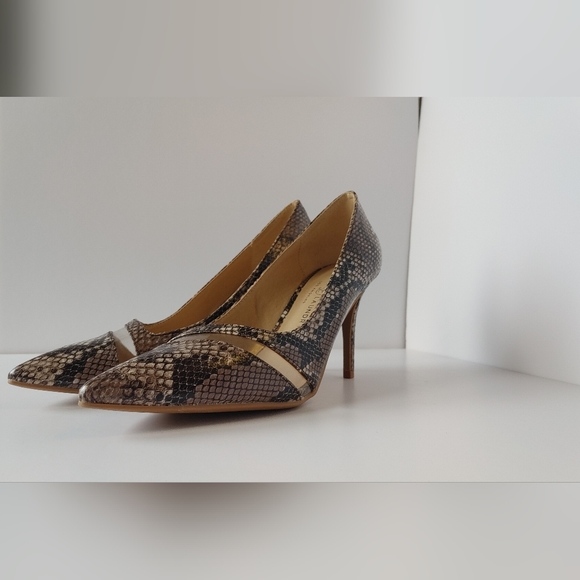 Rayla pointed toe pump - Picture 2 of 13